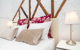 Whome | Downtown Family Apartment